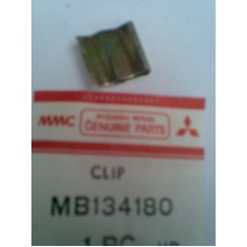 MB134180 MITSUBISHI L300 KAPI KLİPS